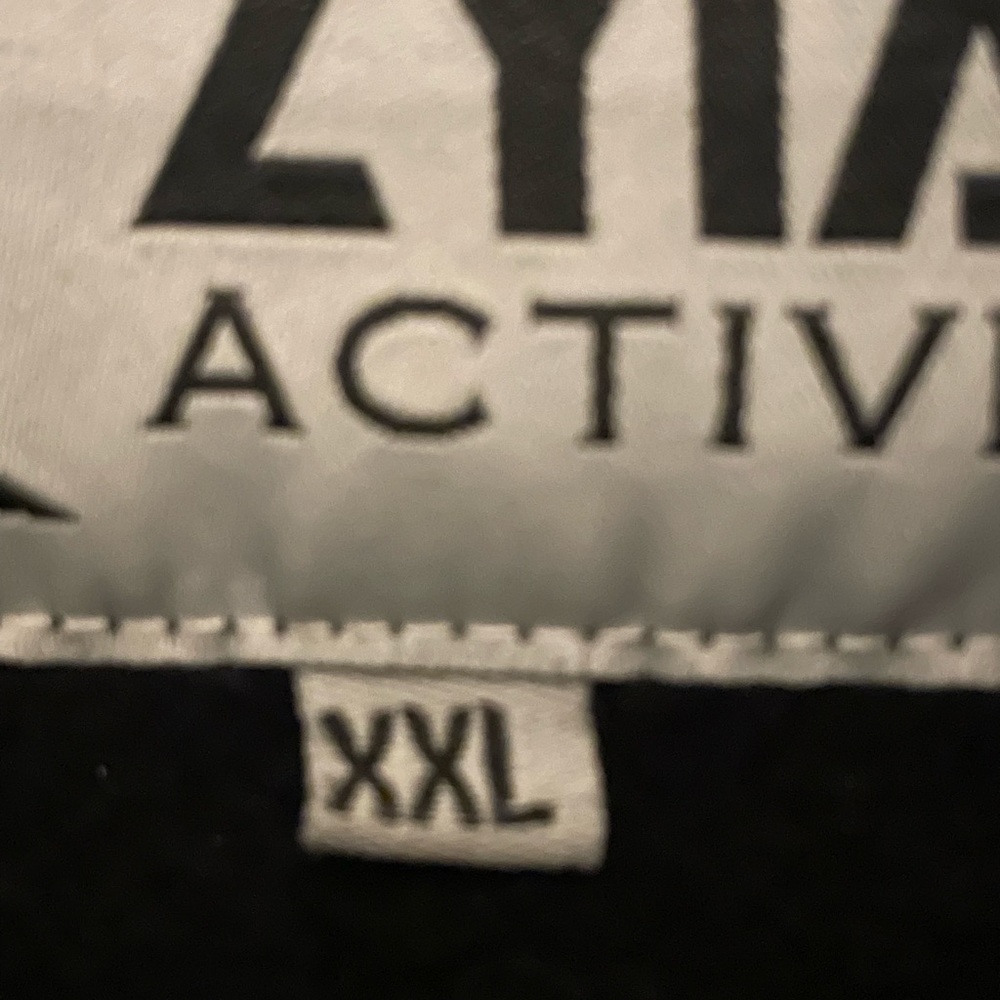Xxl zyia cropped black cut out sweatshirt